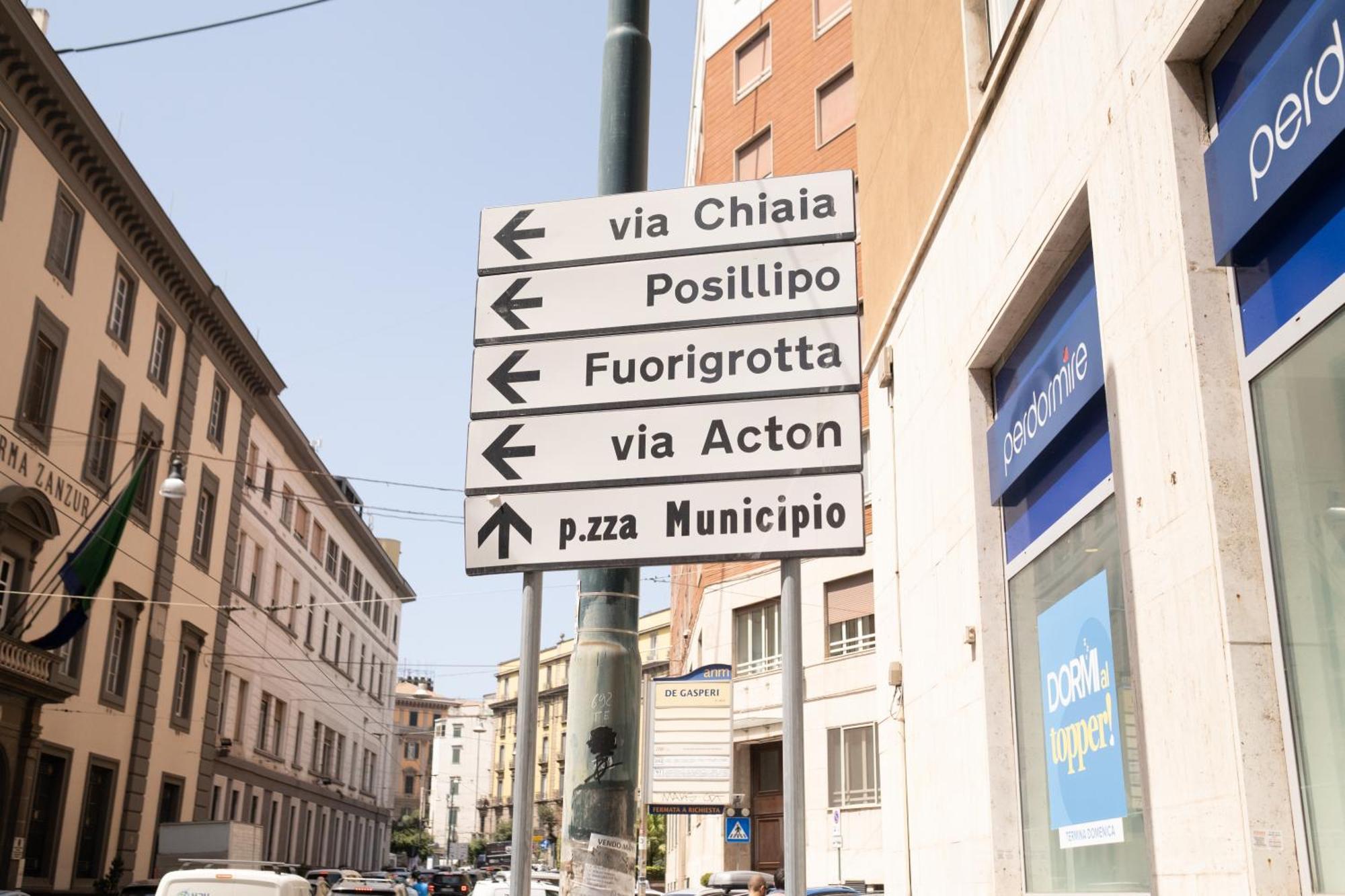 Отель Welmy Napoli Экстерьер фото