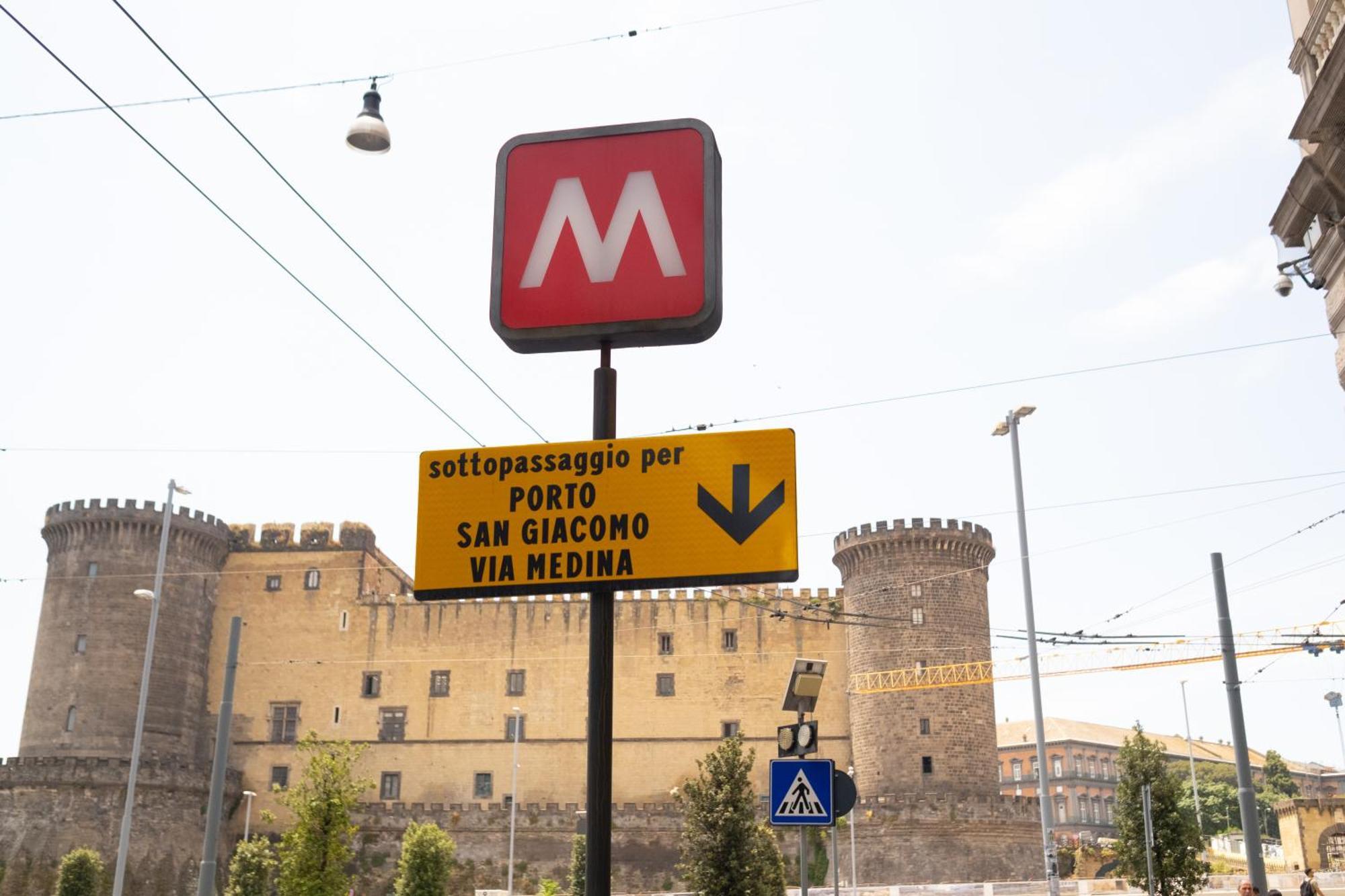 Отель Welmy Napoli Экстерьер фото
