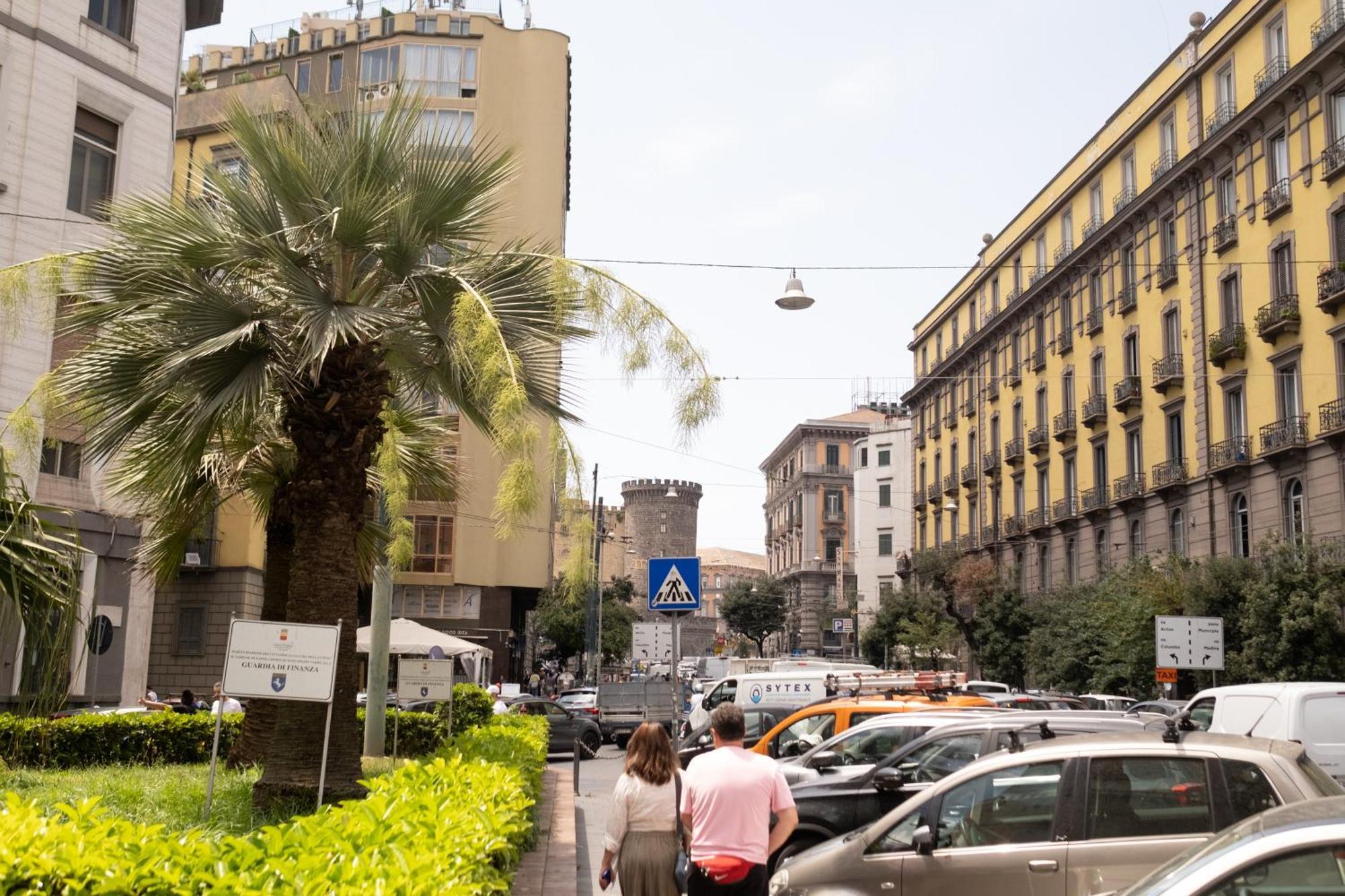 Отель Welmy Napoli Экстерьер фото